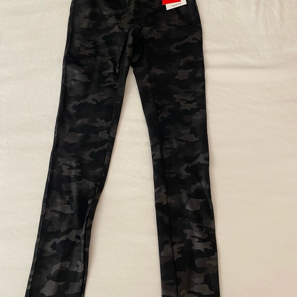 NWT Spanx Faux Leather Camo Leggings - Picture 3 of 4